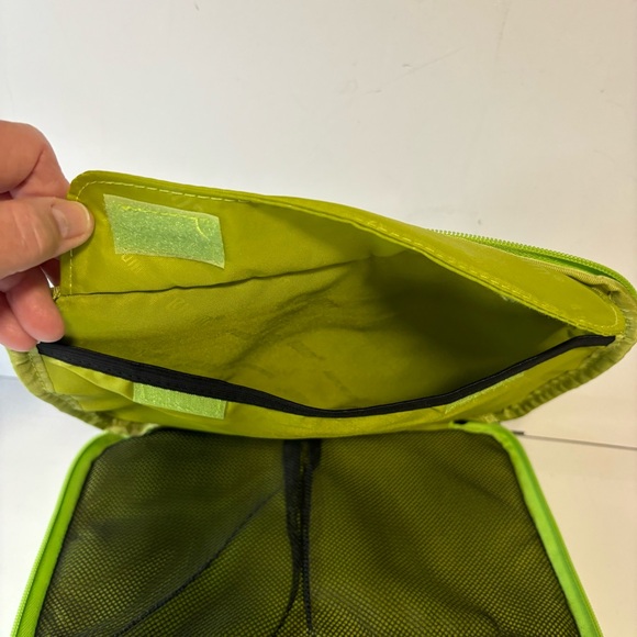 BUBM 3 Layer Electronics & Travel Organizer for Tablet cords electronics NWOT - Picture 5 of 14